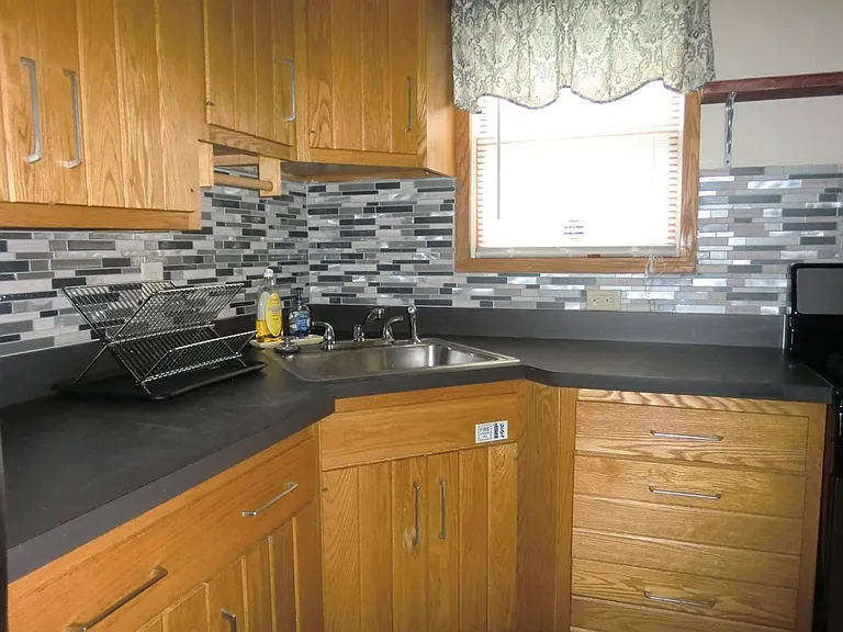 86 Arvine Hts — Photo 4