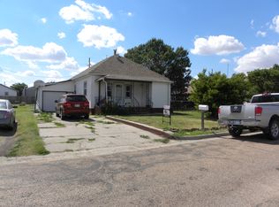 621 Cornell Ave, Oakley, KS 67748