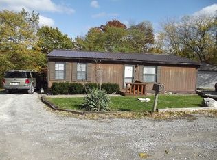 20 Lakeshore Dr, Bowling Green, MO 63334