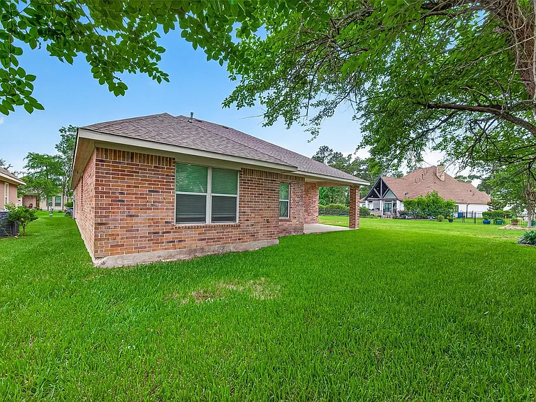 127 Monterrey Rd W — Photo 46