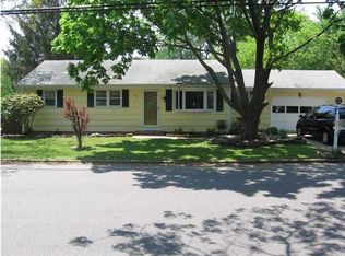 23 Bowline St, Beachwood, NJ 08722