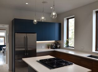 2020 N Hoyne Ave APT 2F, Chicago, IL 60647