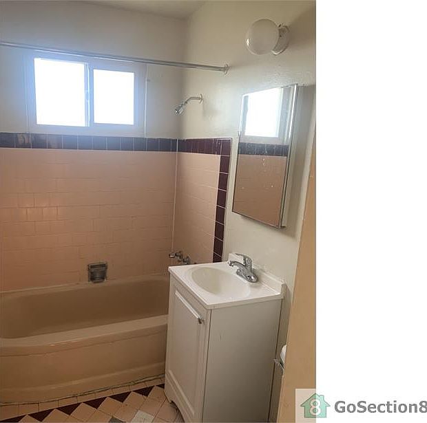 2nd image of 2361 Fruitvale Ave #10