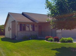 2313 Knuell St, Manitowoc, WI 54220
