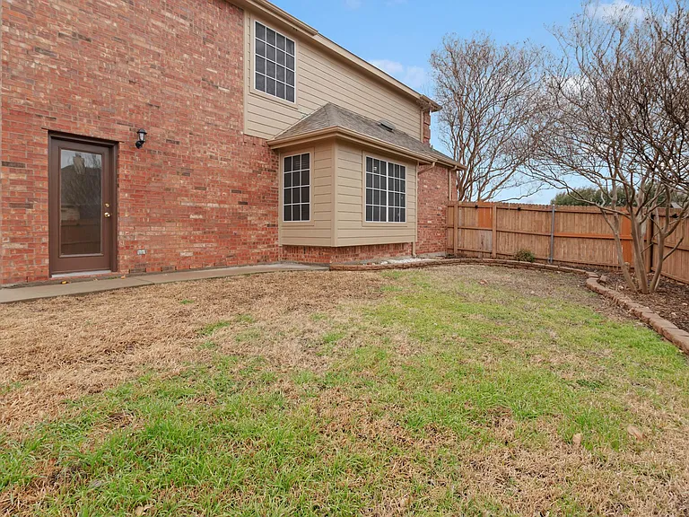 316 Leameadow Dr — Photo 34