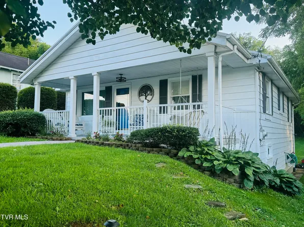 213 Campbell St, Abingdon, VA 24210