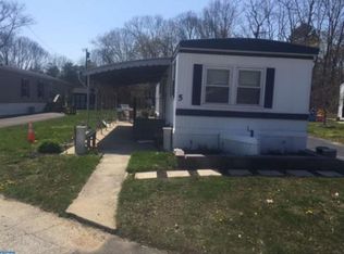 5 Amherst Dr, Chesilhurst, NJ 08089