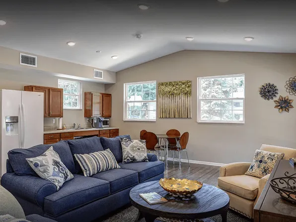 Enchanted Glen Apartments