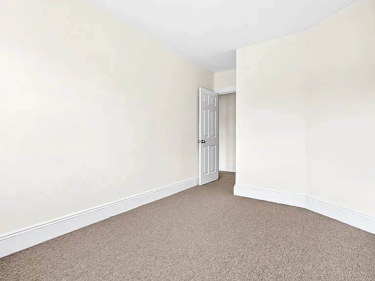825 Main St #A — Photo 15