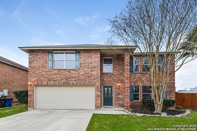 1st image of 863 Pinehurst Dr