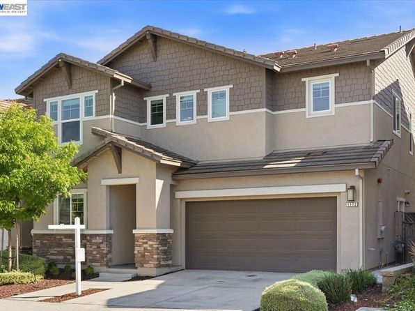 1172 Sagardia Way