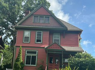 521 W 8th St #2, Davenport, IA