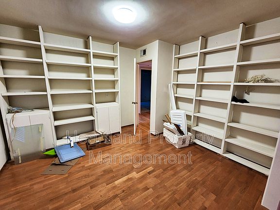 4th image of 11323 Tribuna Ave