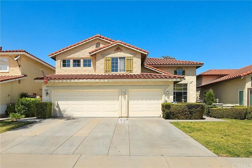 4 bed, 2854 sqft, $4,250 — Photo 2