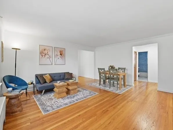 67 West 48th Street image 5 of 13