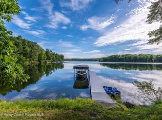 197 Lk Rdg, Craryville, NY 12521