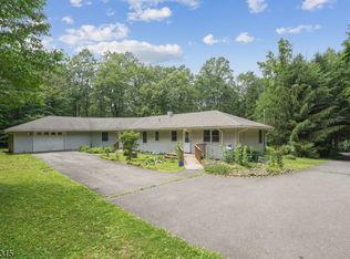 213 Pleasant Grove Rd, Long Valley, NJ 07853