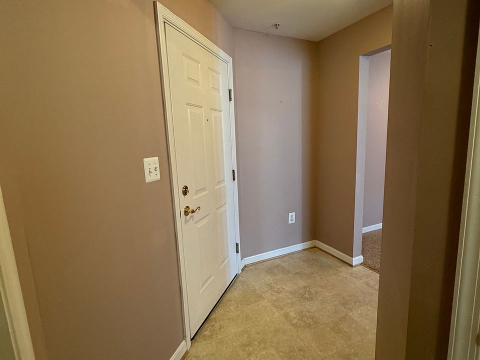 1st image of 1411 Bonnett Pl #236