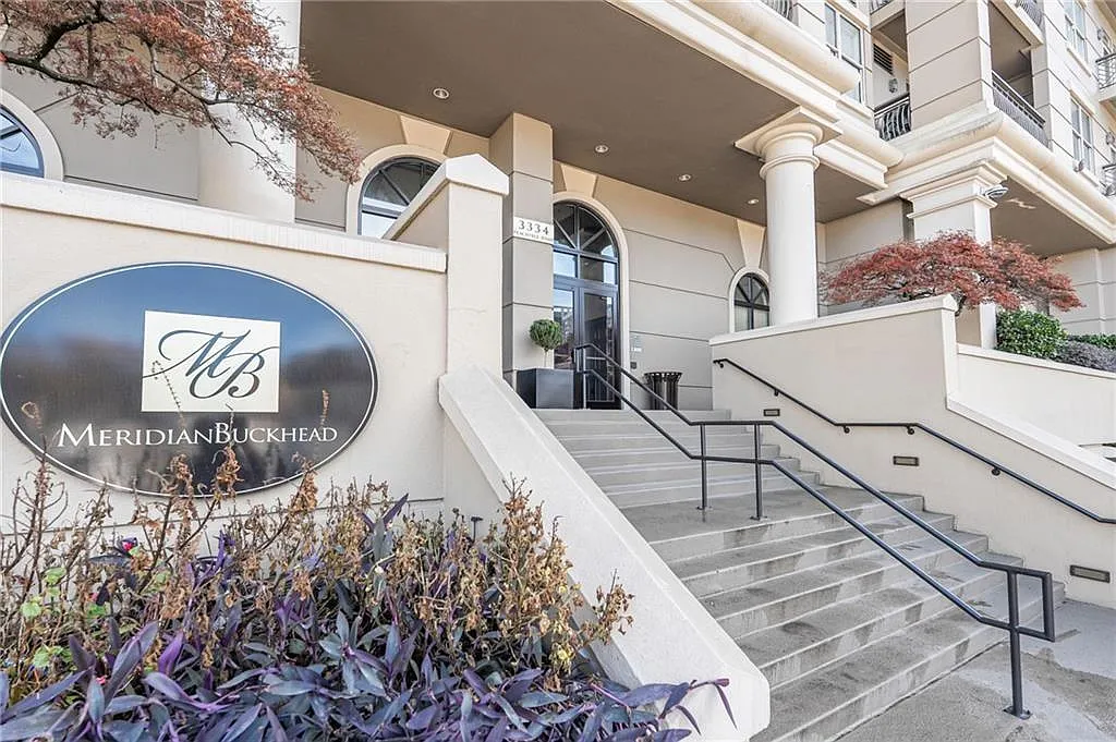 2 bed, 2.5 bath, 2580 sqft, $4,500 — Photo 3