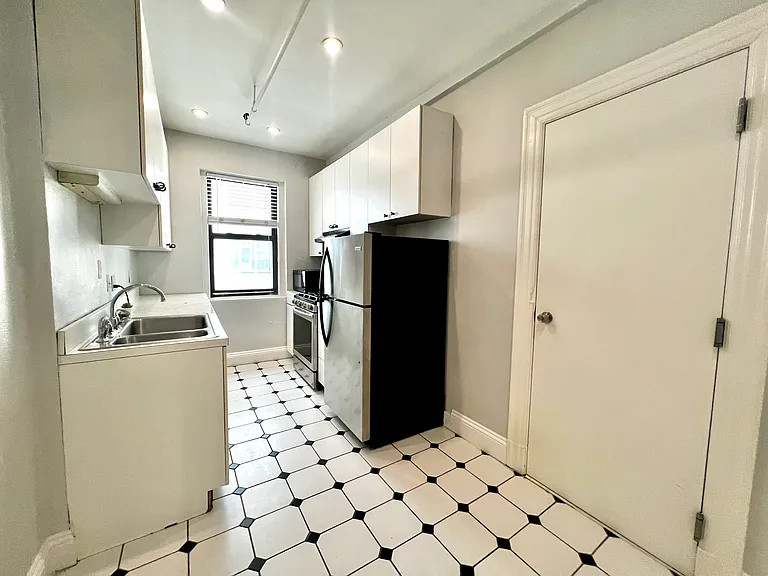 82 Jersey St #31 — Photo 6