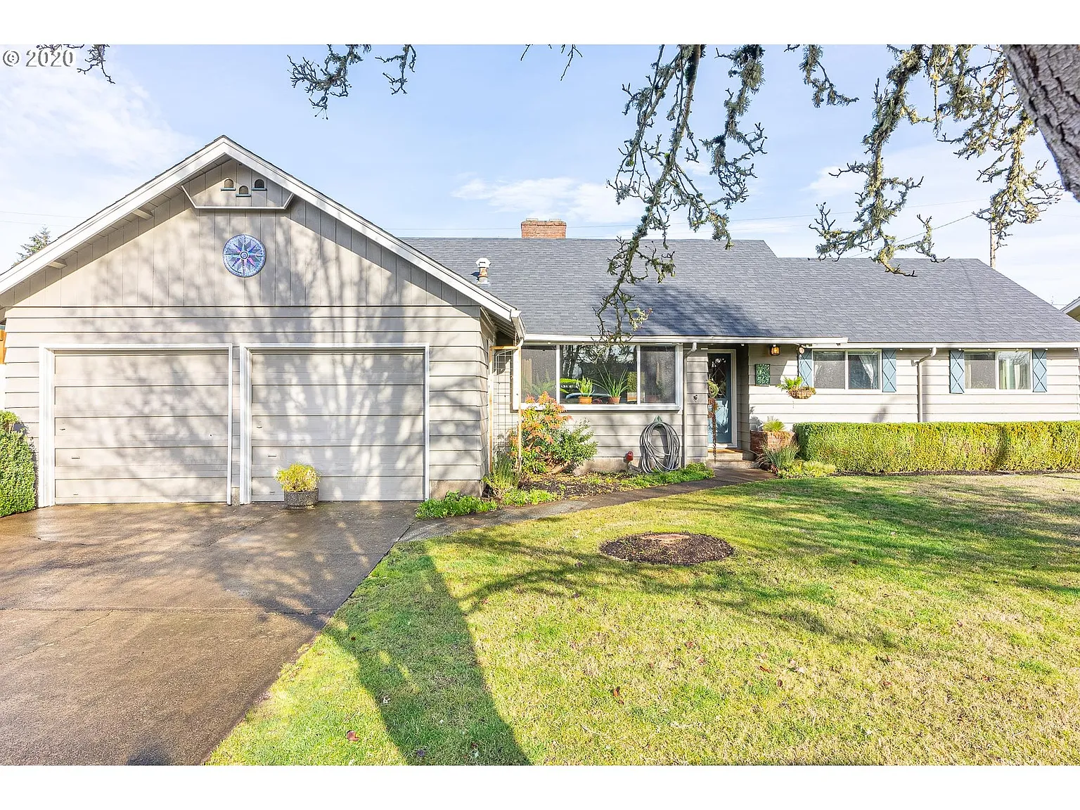 469 Santa Clara Ave photo 1