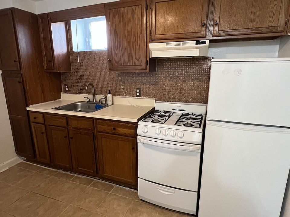 1st image of 47 Blackford Ave #1