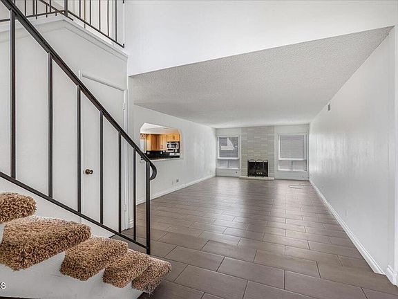 2nd image of 3530 Isle Way