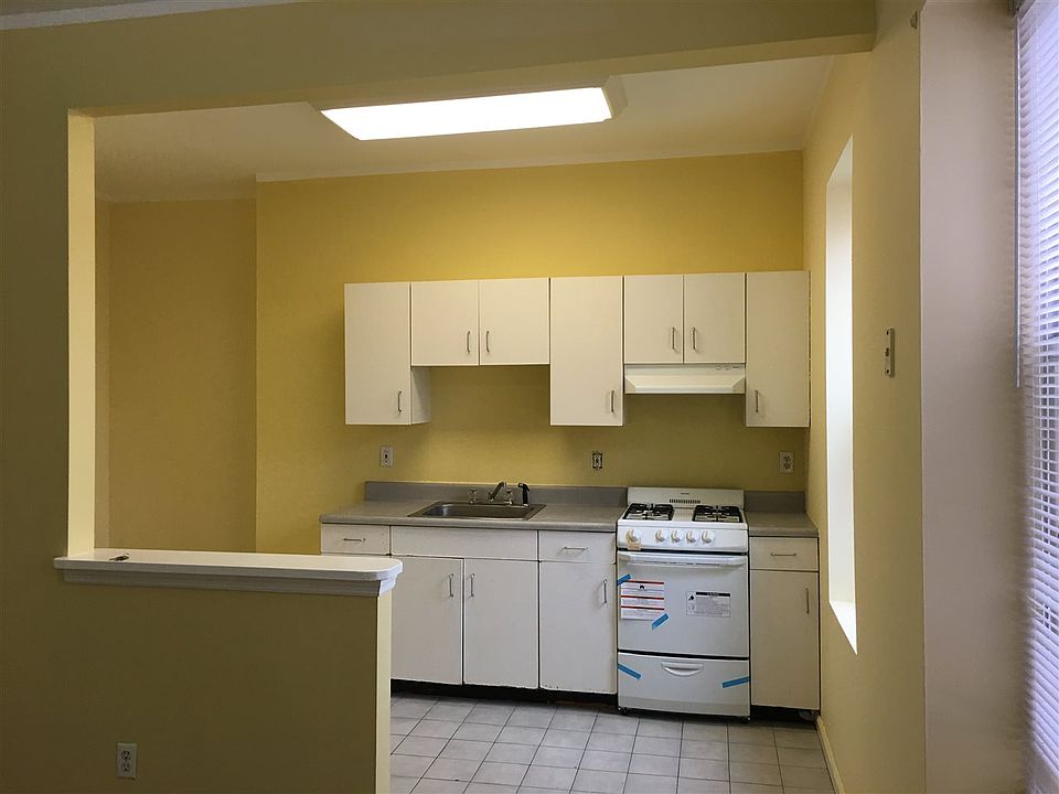 2nd image of 64 Zabriskie St APT 3