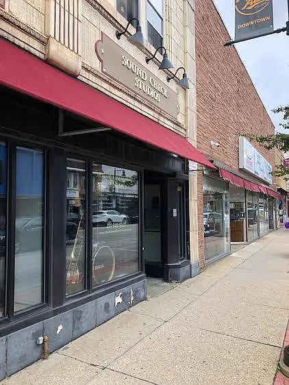 2 bed, 700 sqft, $945 — Photo 2