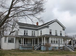 414 Cedar Ave, Saint Charles, IL