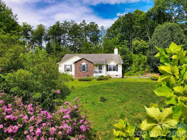 1798 New Stock Rd, Weaverville, NC 28787
