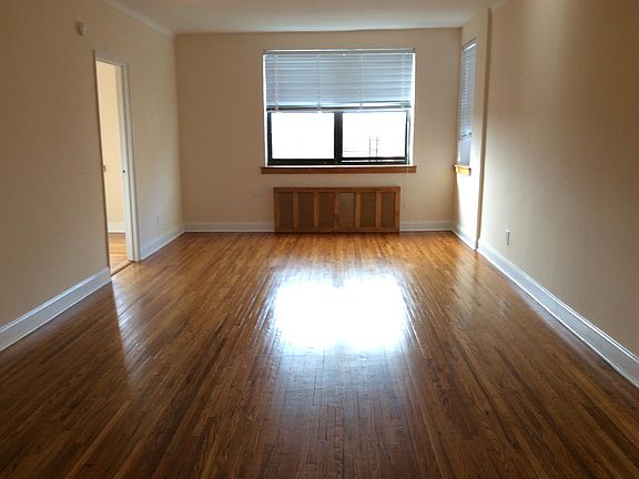 2nd image of 6939 Yellowstone Blvd APT 618