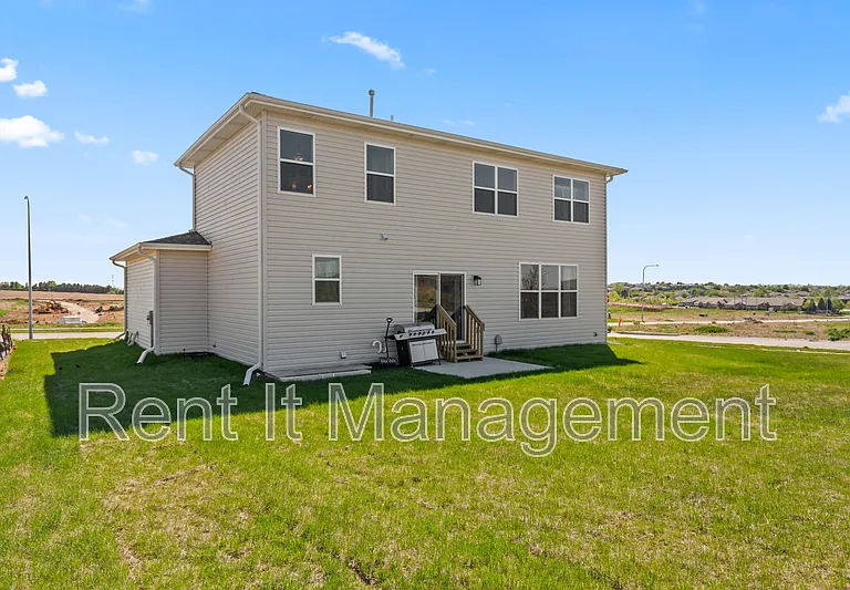 6910 Stony Point Dr — Photo 5
