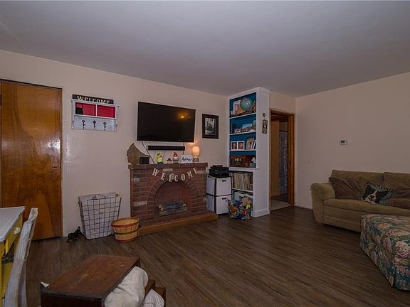 5th image of 102 Garfield Dr