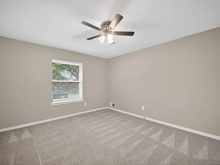9660 Timberleaf Dr — Photo 39