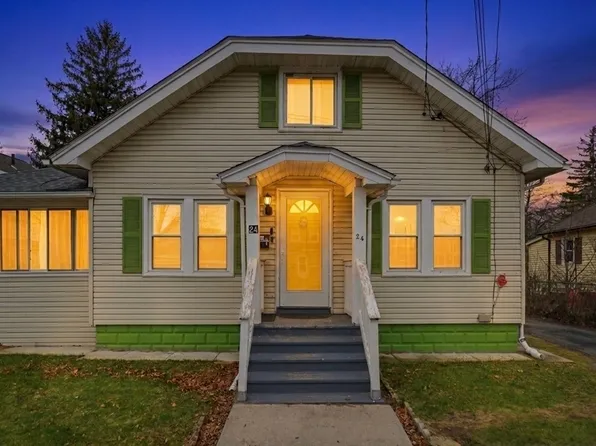 24 Jasper St, Springfield, MA 01109