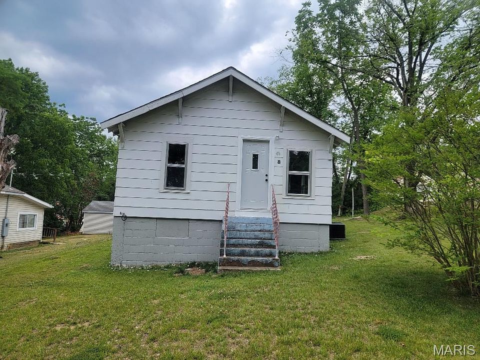 1st image of 8 View St