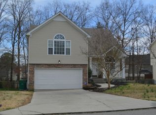 8226 Gallaher Station Dr, Knoxville, TN 37919