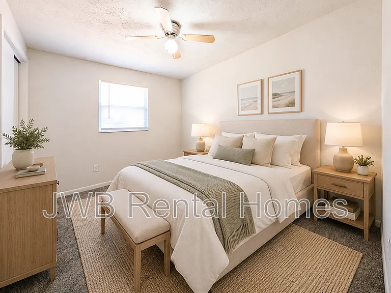 662 Melba St — Photo 11