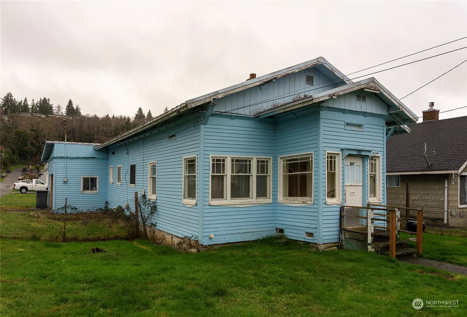 101 Karr Avenue photo 1