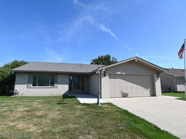 26722 Cecile St, Dearborn Heights, MI 48127