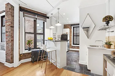 Rented by NestApple, Inc.