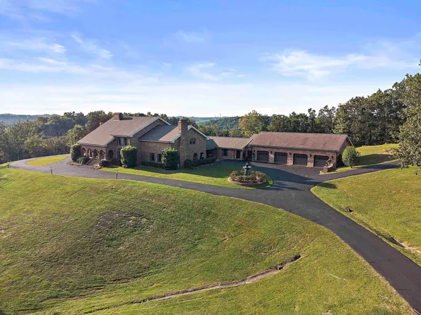 3513 Briarwood Dr, Catlettsburg, KY 41129