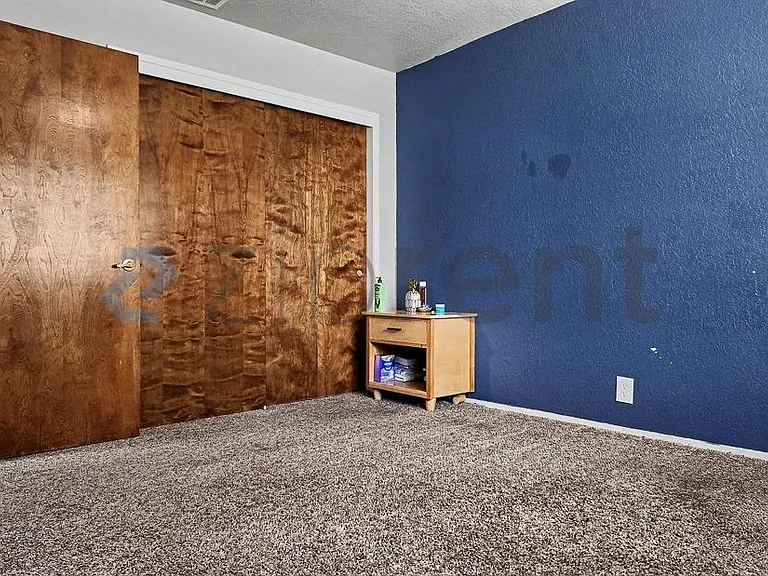 1172 Spruce Tree Cir — Photo 32