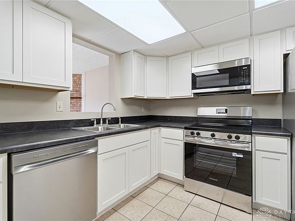 5th image of 128 Highridge Ct