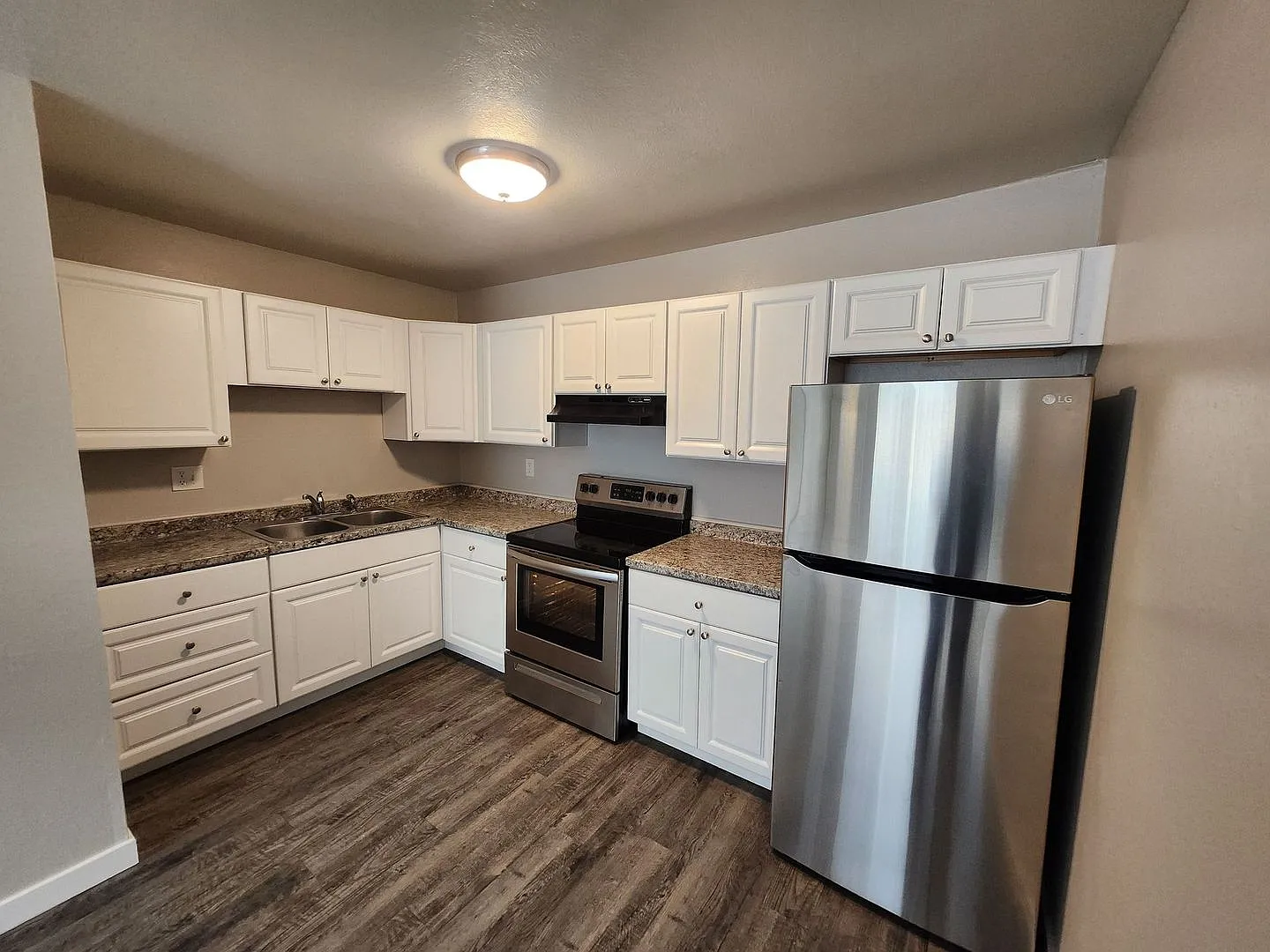 Renovated 2 Bed / 1 Bath T with Yard Access Near Fort Carson | Now Leasing! — Photo 3