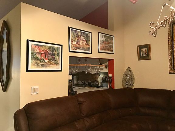 5th image of 504 Freedom Ct