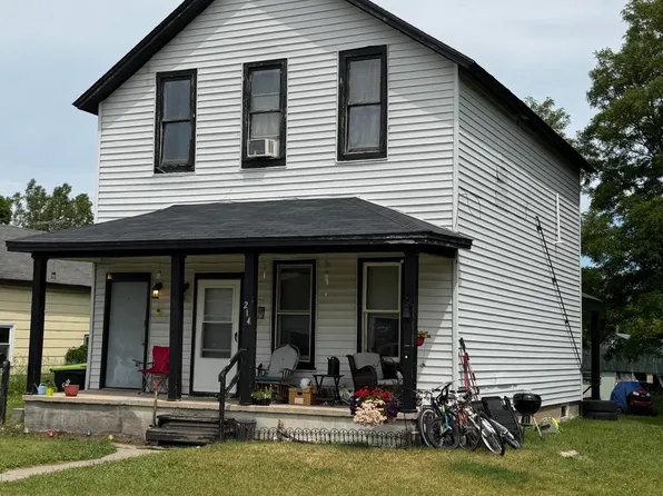 214 W Helen St, Newberry, MI 49868