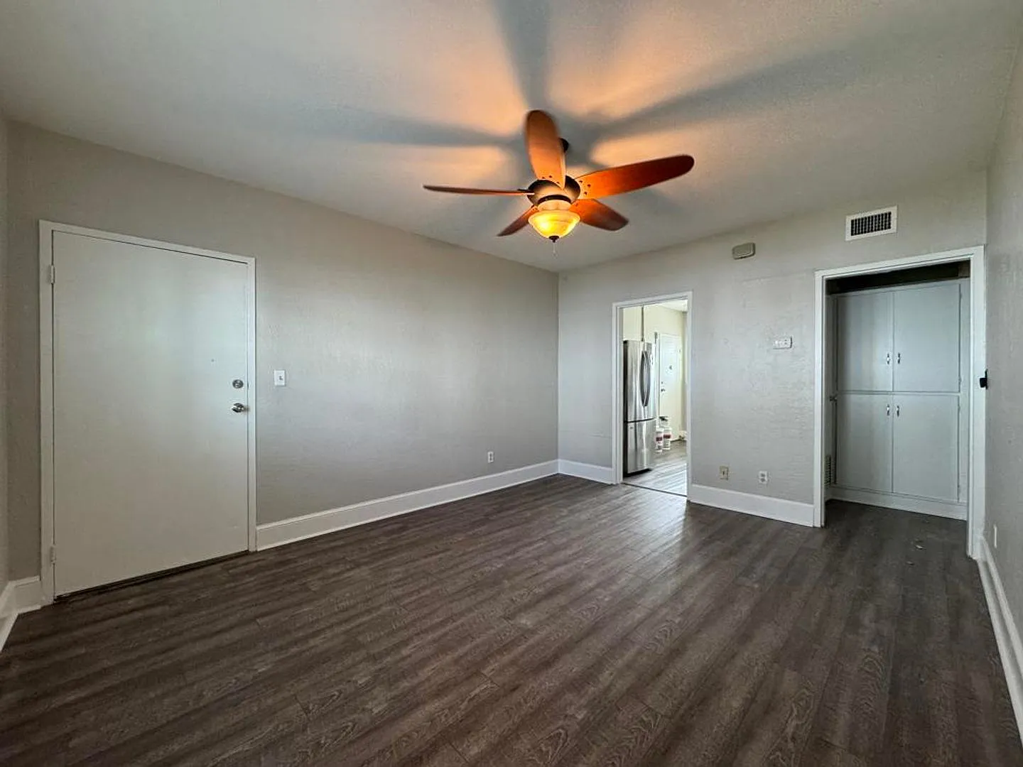 2/1 Condo in Daytona Beach — Photo 4