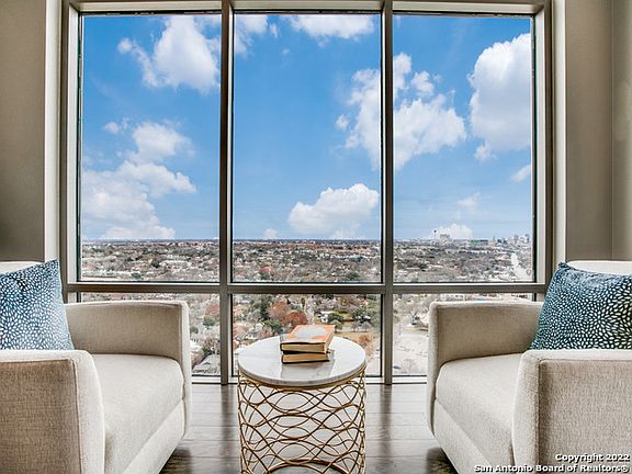 5th image of 4242 Broadway St #1802
